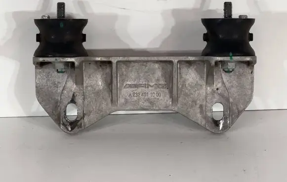 Mercedes-Benz SL AMG R232 Engine mounting bracket A2324911000