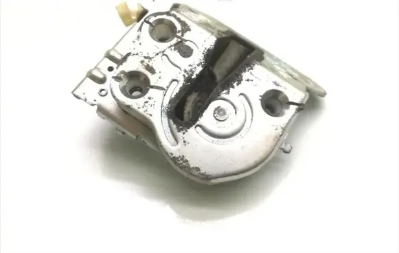 Mazda 5 Rear door lock