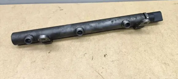 Mercedes-Benz E W211 Fuel main line pipe A0041536728