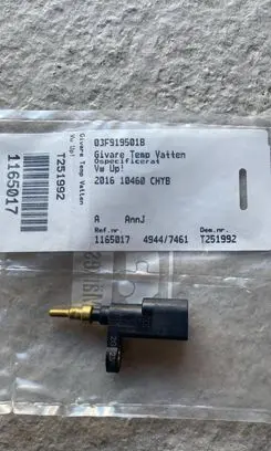 Volkswagen Up Coolant temperature sensor 03F919501B 49447461 1165017