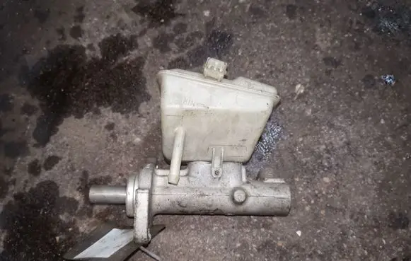 Volvo S60 Master brake cylinder