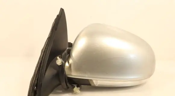 Volkswagen Jetta V Front door electric wing mirror E4023995