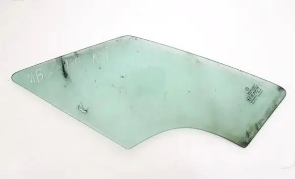 Mercedes-Benz A W168 Front door vent window glass four-door 