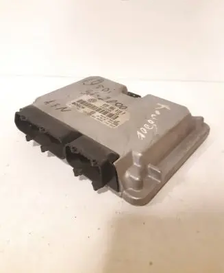 Volkswagen PASSAT B5 Engine control unit/module 038906018P
