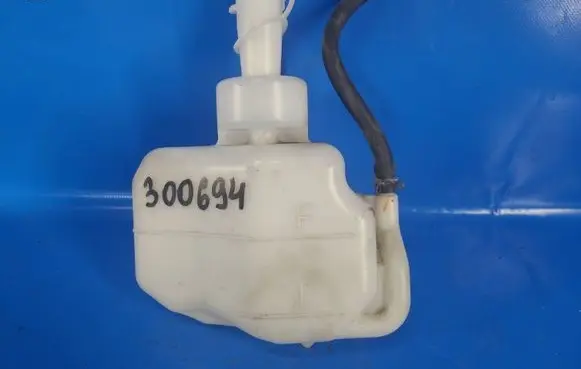 Mitsubishi Mirage VI G4 Attrage Coolant expansion tank/reservoir 1375A209