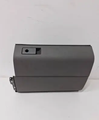 Volkswagen Touran I Glove box