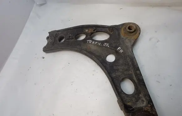 Renault Trafic II (X83) Front lower control arm/wishbone 8200395007