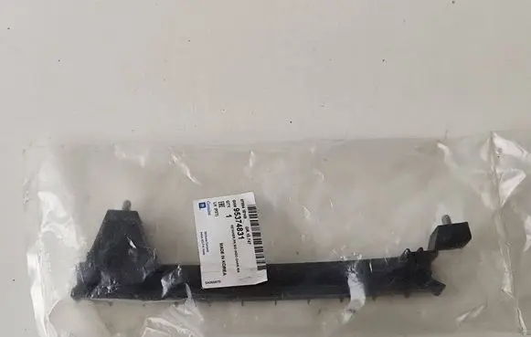Opel Mokka Rear door windshield rail 95374831