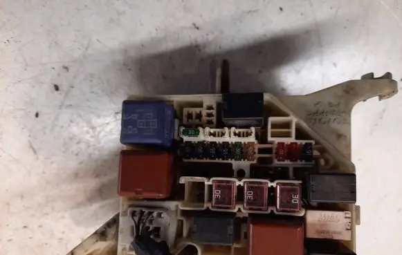 Toyota Yaris Fuse module PPT20