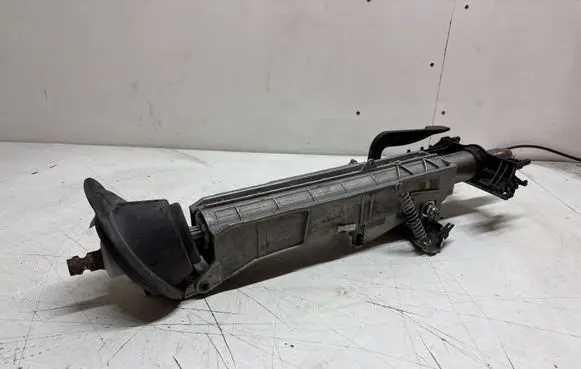 BMW 2 F22 F23 Steering wheel axle 768444 6854965 15060803708