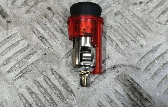 MG ZS Cigarette lighter front 