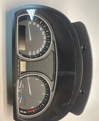 Speedometer (instrument cluster)