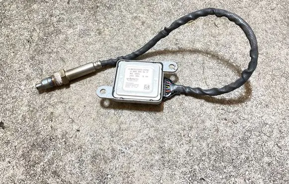 Mercedes-Benz Sprinter W906 Lambda probe sensor A0009058411 SNS6088 2409170030