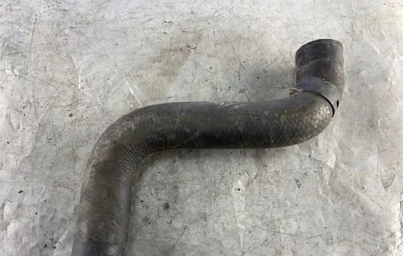 Toyota Land Cruiser (J120) Engine coolant pipe/hose