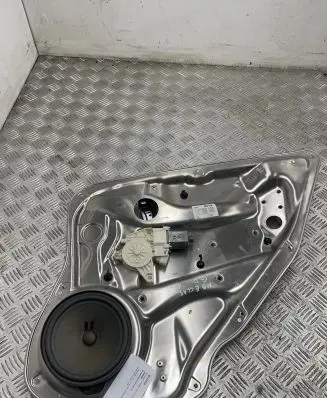 Mercedes-Benz E W212 Rear door window regulator with motor A2125407605