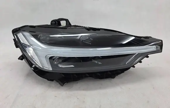 Volvo XC60 Headlight/headlamp 32404710