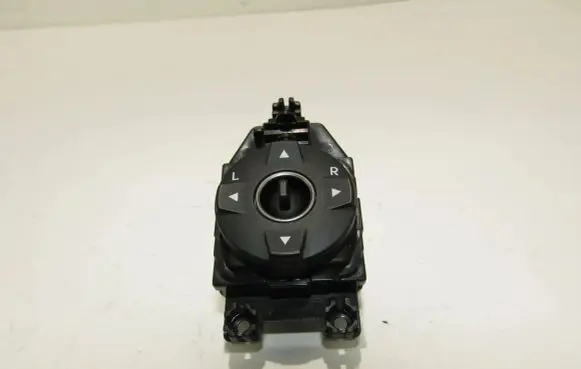 Hyundai Santa Fe Wing mirror switch 935732W000