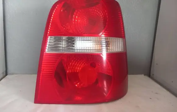 Volkswagen Touran I Rear/tail lights 1T0945096