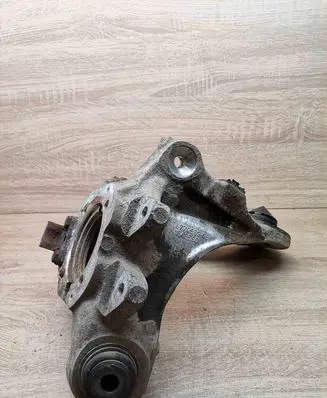 BMW X5 E70 Rear wheel hub spindle/knuckle 6770983