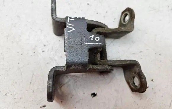 Suzuki Grand Vitara II Tailgate/trunk/boot hinge