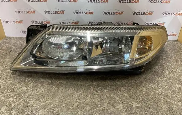 Renault Laguna II Headlight/headlamp 8200002845
