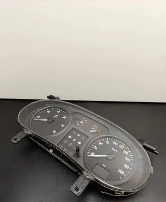 Opel Vivaro Speedometer (instrument cluster) P8200252450A 21671764 NS0461919W