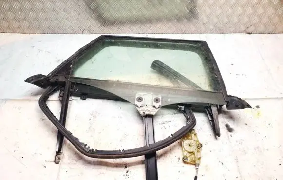 Audi A6 S6 C6 4F Rear door window/glass frame 4f0867370c