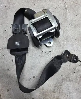 Mercedes-Benz E W211 Front seatbelt 605369200