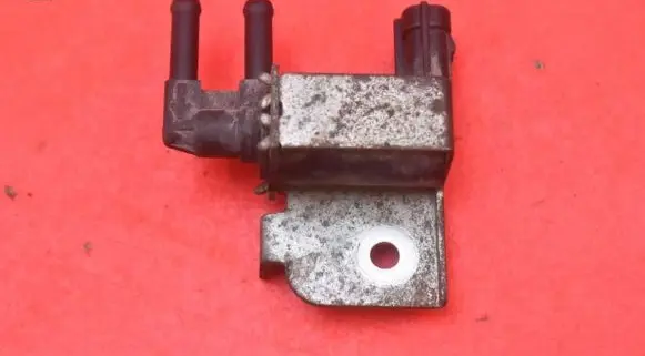 Suzuki Splash Vacuum valve 