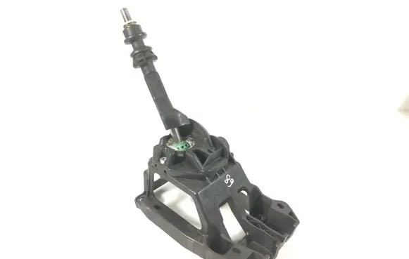 Toyota Avensis T250 Gear shifter/selector 33530-05100