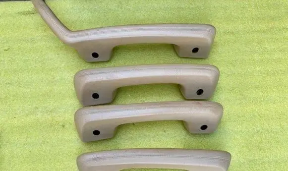 Mercedes-Benz 200 300 W123 Front door exterior handle