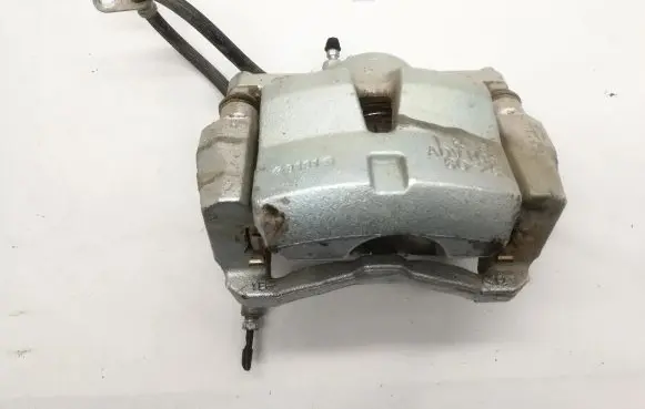 Toyota RAV 4 (XA50) Front brake caliper