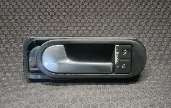 Volkswagen Golf Plus Front door interior handle 5M0837197