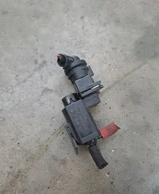 BMW 4 F36 Gran coupe Turbo solenoid valve 70231800 16T063 7810831