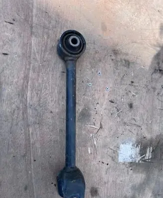 Toyota C-HR I Rear control arm 12517