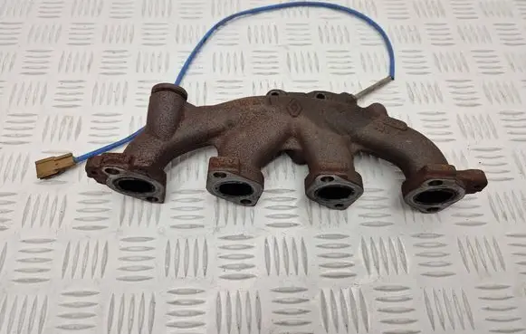 Renault Clio IV Exhaust manifold 140040567R 226403788R