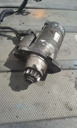 Nissan Primera Starter motor M008T71471