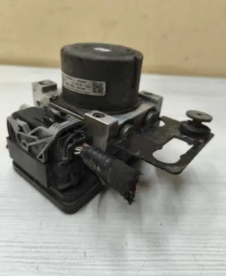 Renault Trafic III (X82) ABS Pump 476601418R 93459794 28515240123