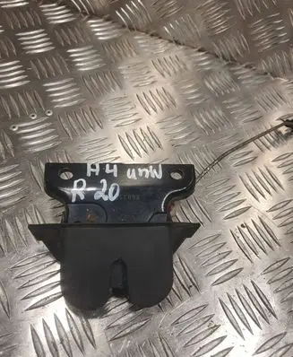 Loading door lock