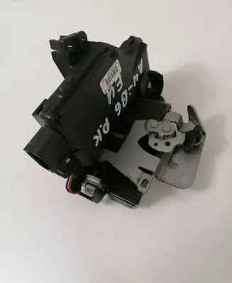 Audi A4 S4 B6 8E 8H Front door lock 4B1837015G