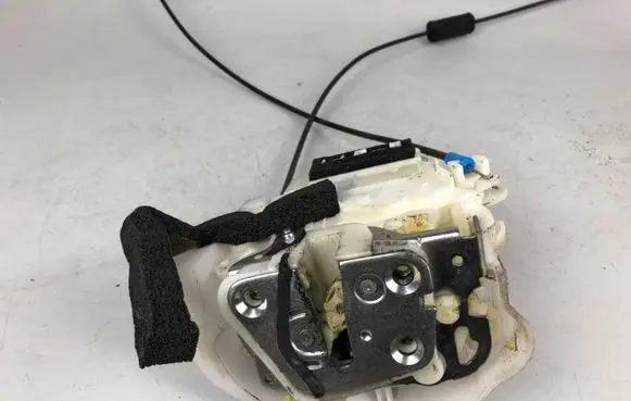 Subaru Outback Front door lock 61032AJ150