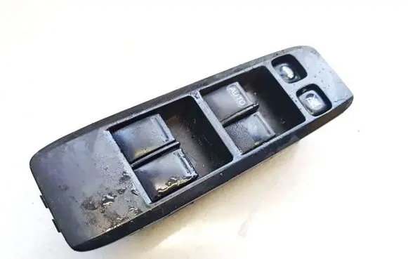 Nissan Primera Electric window control switch 25401av640 c8d-d702n