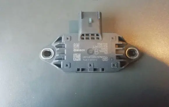 Chevrolet Volt I ESP acceleration yaw rate sensor 13587220 0265005928