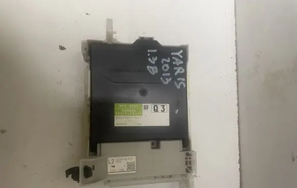 Toyota Yaris Comfort/convenience module 892210D110