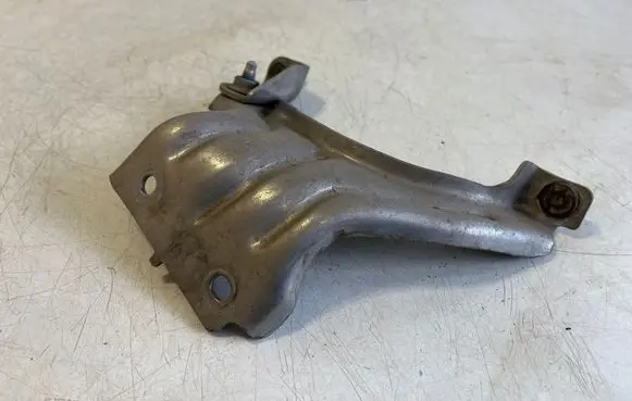 Audi Q3 F3 Muffler mount bracket/holder 5Q0253249G