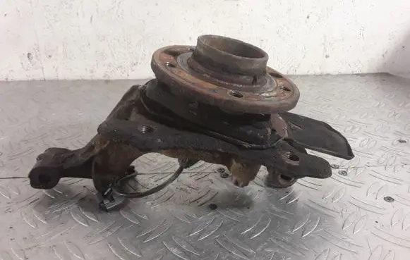 Opel Zafira B Front wheel hub
