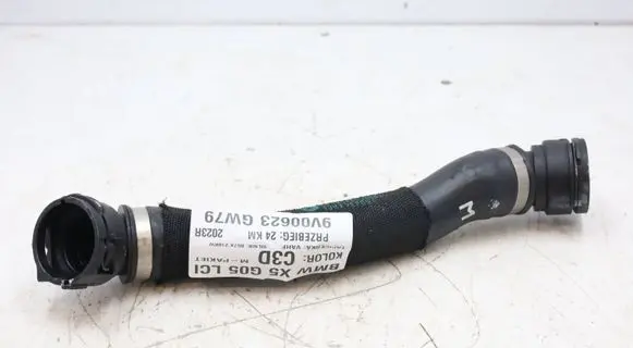 BMW X5 G05 Engine coolant pipe/hose 8596063