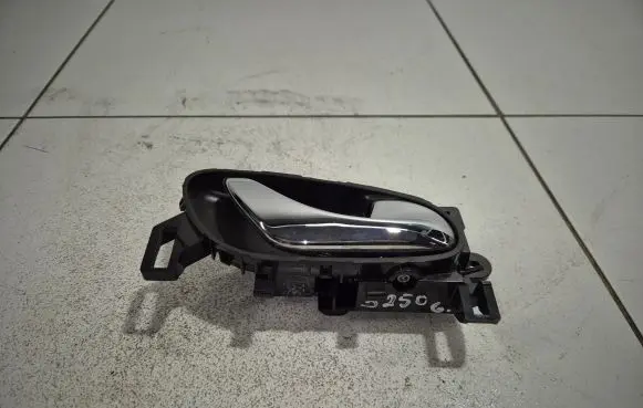 Nissan X-Trail T32 Rear door interior handle NOCODE