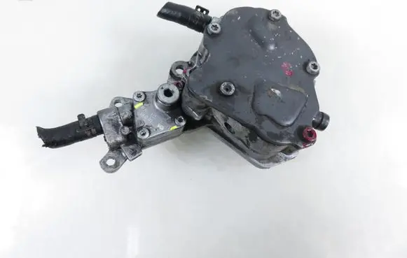 Volkswagen PASSAT B6 Vacuum pump 038145209H