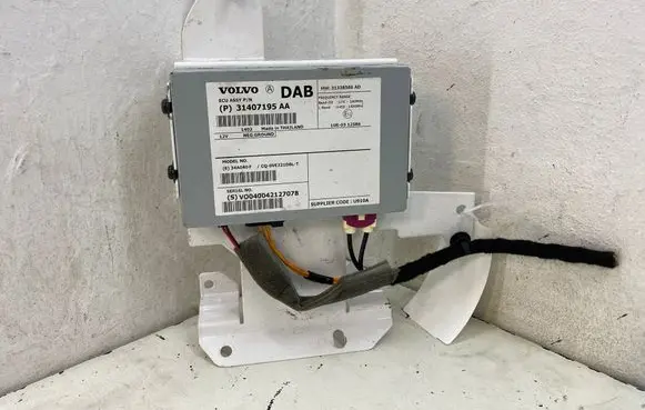 Volvo V40 Antenna control unit 31407195